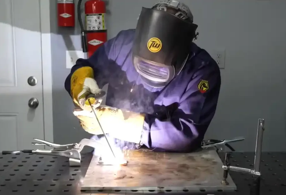 A side-by-side macro photography comparison of metal welds. One shows common welding defects like porosity (pinholes) and undercut (grooves at the weld toe), while the other shows a perfect, uniform, and clean stringer bead weld. Industrial quality control aesthetic.