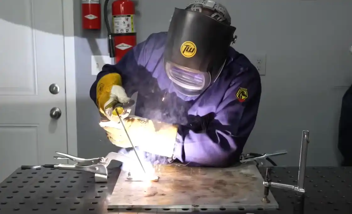 A side-by-side macro photography comparison of metal welds. One shows common welding defects like porosity (pinholes) and undercut (grooves at the weld toe), while the other shows a perfect, uniform, and clean stringer bead weld. Industrial quality control aesthetic.