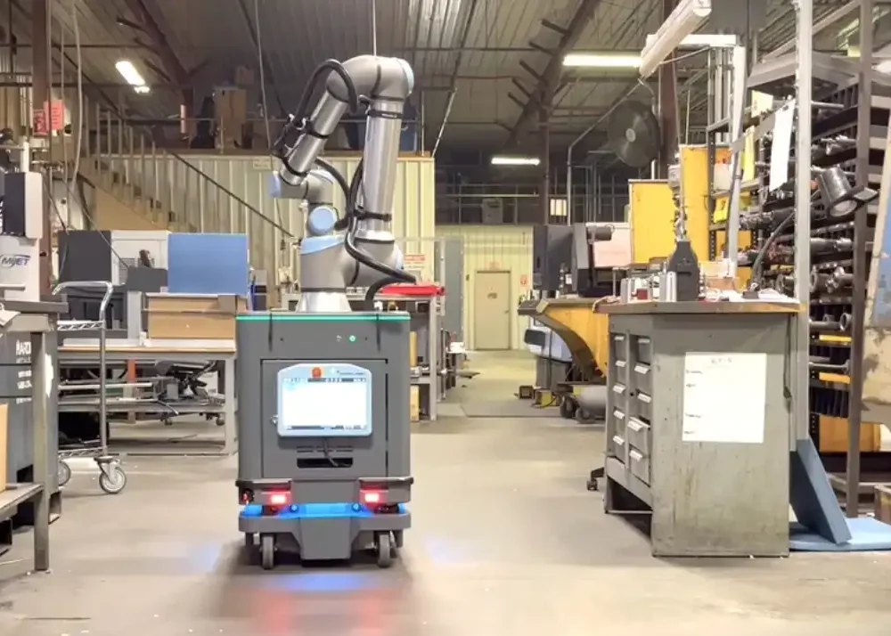 Cobot vs AMR — Which Is Easier to Integrate
